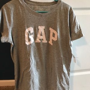Short sleeve GAP Tee shirt